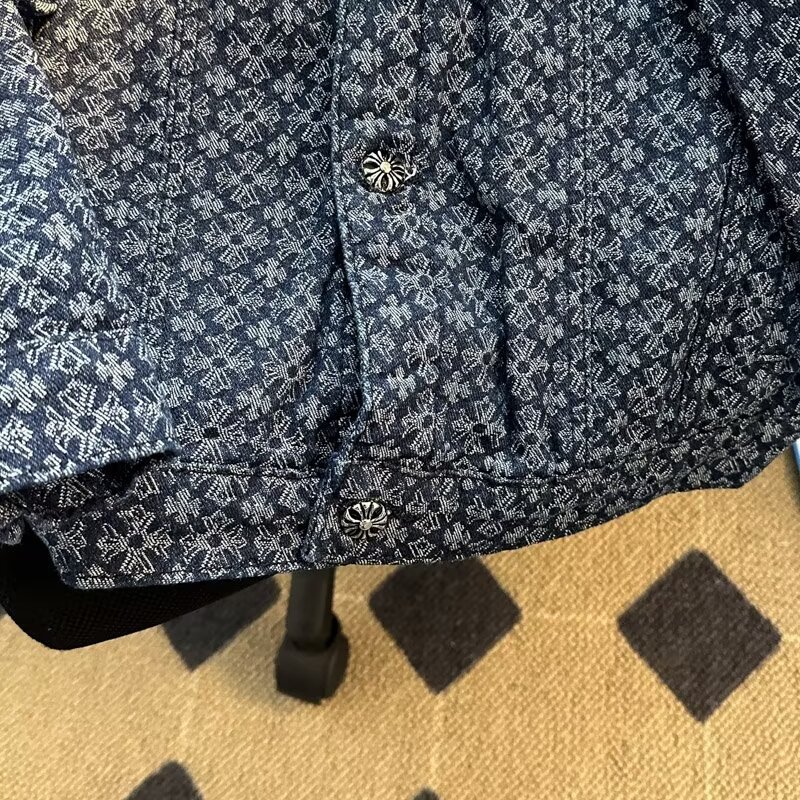 Denim leggero con risvolto di marca alla moda e di lusso per la nuova giacca casual ampia e arricciata di fascia alta da uomo_voghion.com