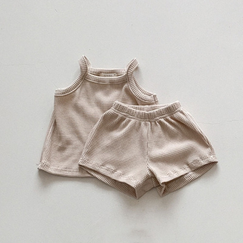 Korean version of ins children's clothing for infants and young children in summer thin cotton skin-friendly Bovge suspender shorts set for boys and girls