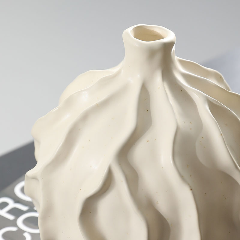 Vaso de cerámica de viento de crema en decoración de viento de flores secas para el hogar de viento de viento de la sala de estar de arte abstracto decorativo arreglos florales