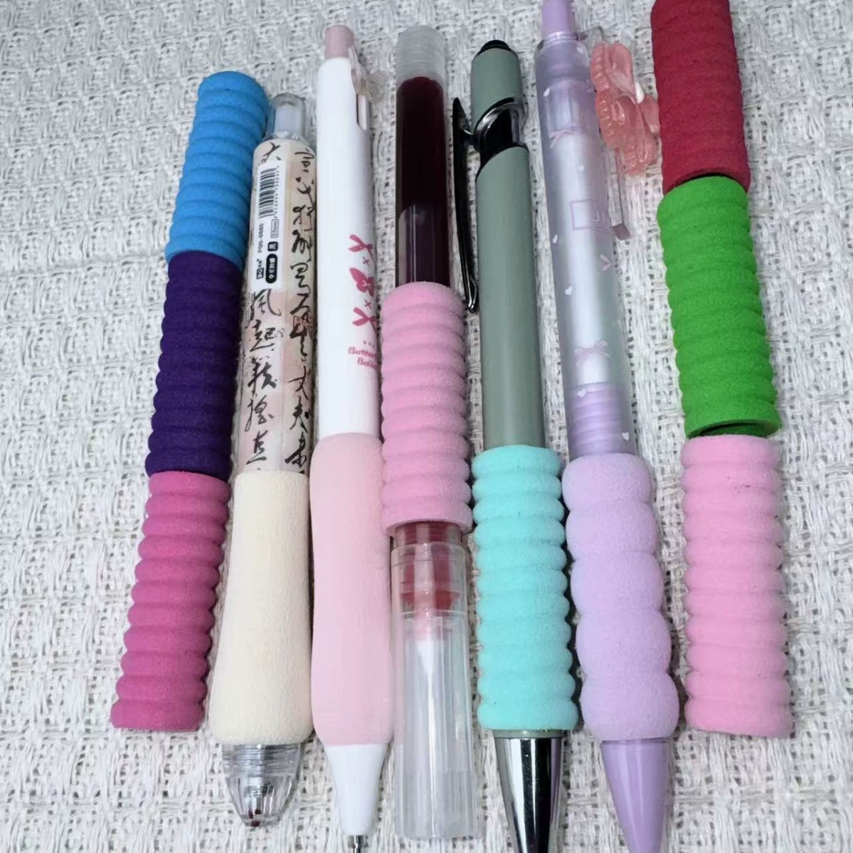 Большой универсальный экологичный держатель для ручек, креативный, разноцветный, из ЭВА, с защитой для пальцев, для детей в Европе и Америке