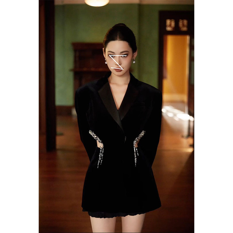 In-Stock Light Luxury Niche Heavy-Duty Rhinestone Beaded Chain Waist Hollow Suit Short Skirt Spring Street Style Blazer Jacket In-Stock Light Luxury Niche Heavy-Duty Rhinestone Beaded Chain Waist Hollow Suit Short Skirt Spring Street Style Blazer Jacket