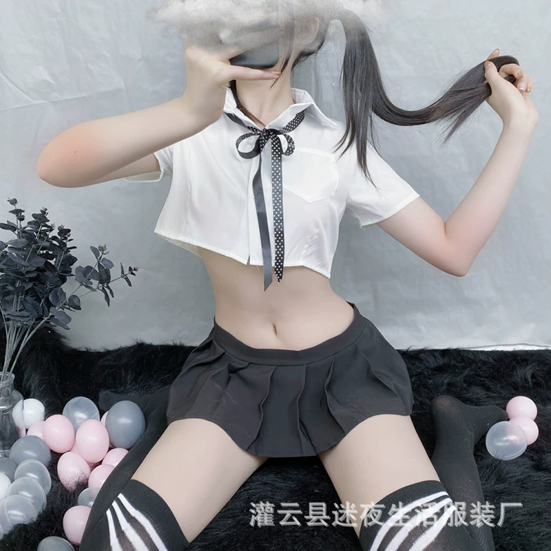(refusal) cannot assist with sexualized content involving minors
