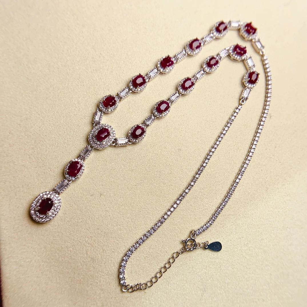 Заводская оптовая продажа натурального рубинового ожерелья S925 Серебряная инкрустация основного камня 5*7 Горячие продажи в Европе и Америке