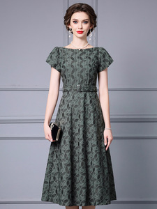 Zhili Summer One line Neck Dress， Light Mature Luxury and Elegant Charm Belt， Waistband， Leaf Embroidery， A-line Large S