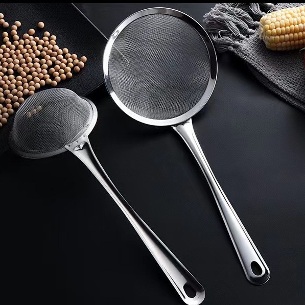 304 Stainless Steel Colander for Hot Pot and Frying, Oil Strainer Spoon for Kitchen, Soy Milk and Juice Filter Spoon, Ultra-Dense Filtration