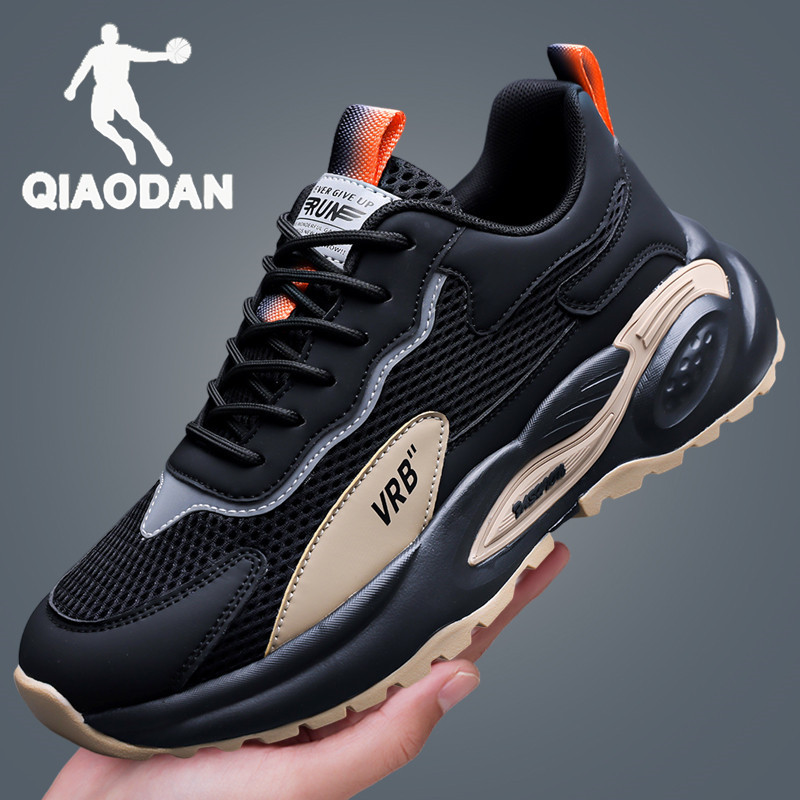 Summer mesh lightweight breathable running sneakers for leisure