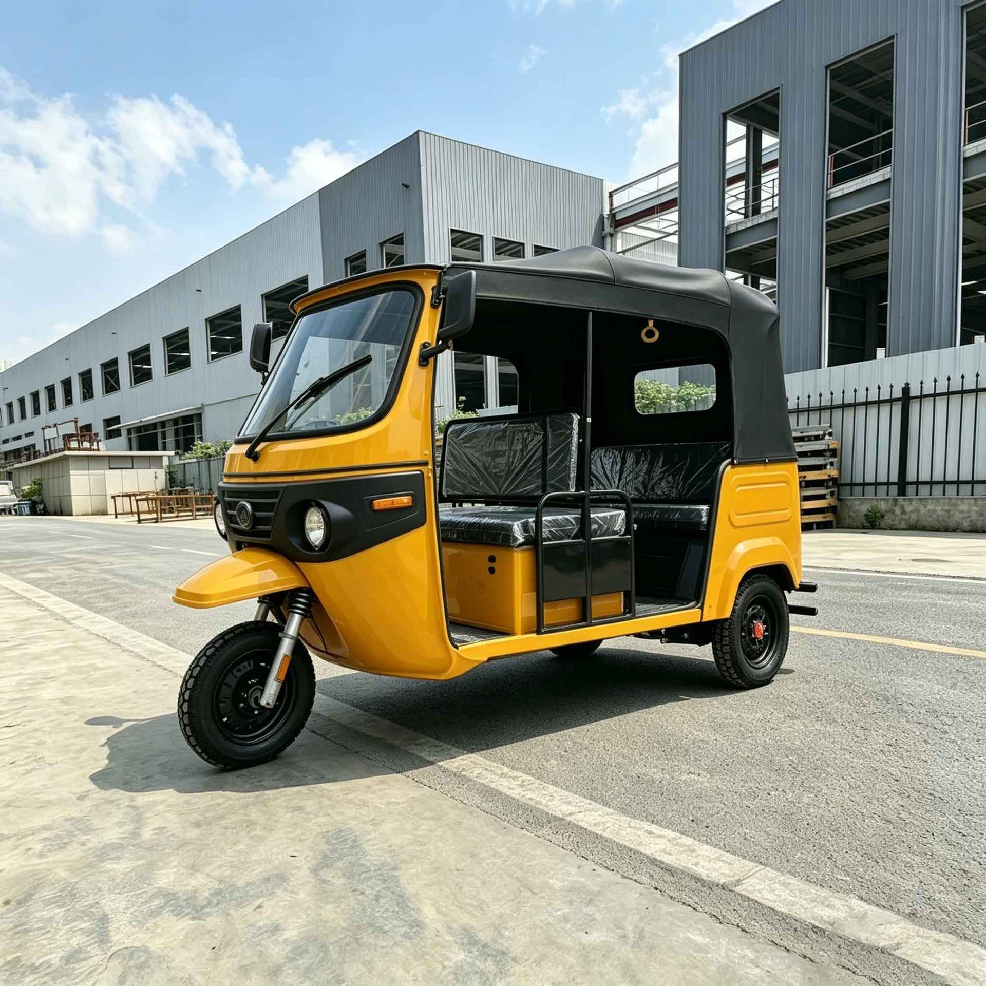 Fuel-Powered Passenger Tricycles for Export to Africa, Durable and Wear-Resistant with Large Space, Popular for Cross-Border Trade, Fuel-Efficient Passenger Vehicles