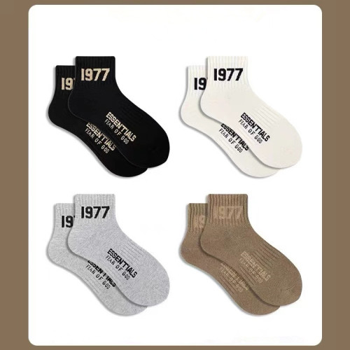 23SS Fashion Brand 1977FOG Luxury High Street Short Socks ESS Fashion Socks Black, White, and Grey for Men and Women Athletic Crew Socks Pure Cotton