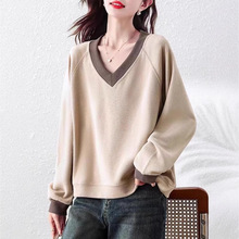 大码女装宽松洋气V领卫衣女士2025秋冬季新款显瘦百搭长袖t恤上衣