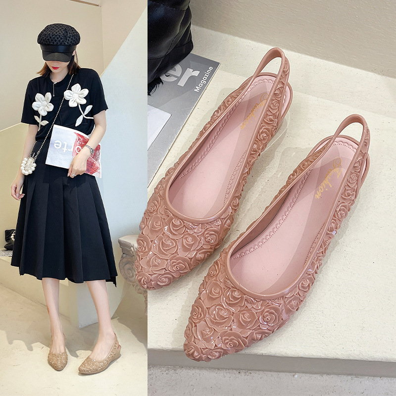 Summer fashionable sandals wedge heel