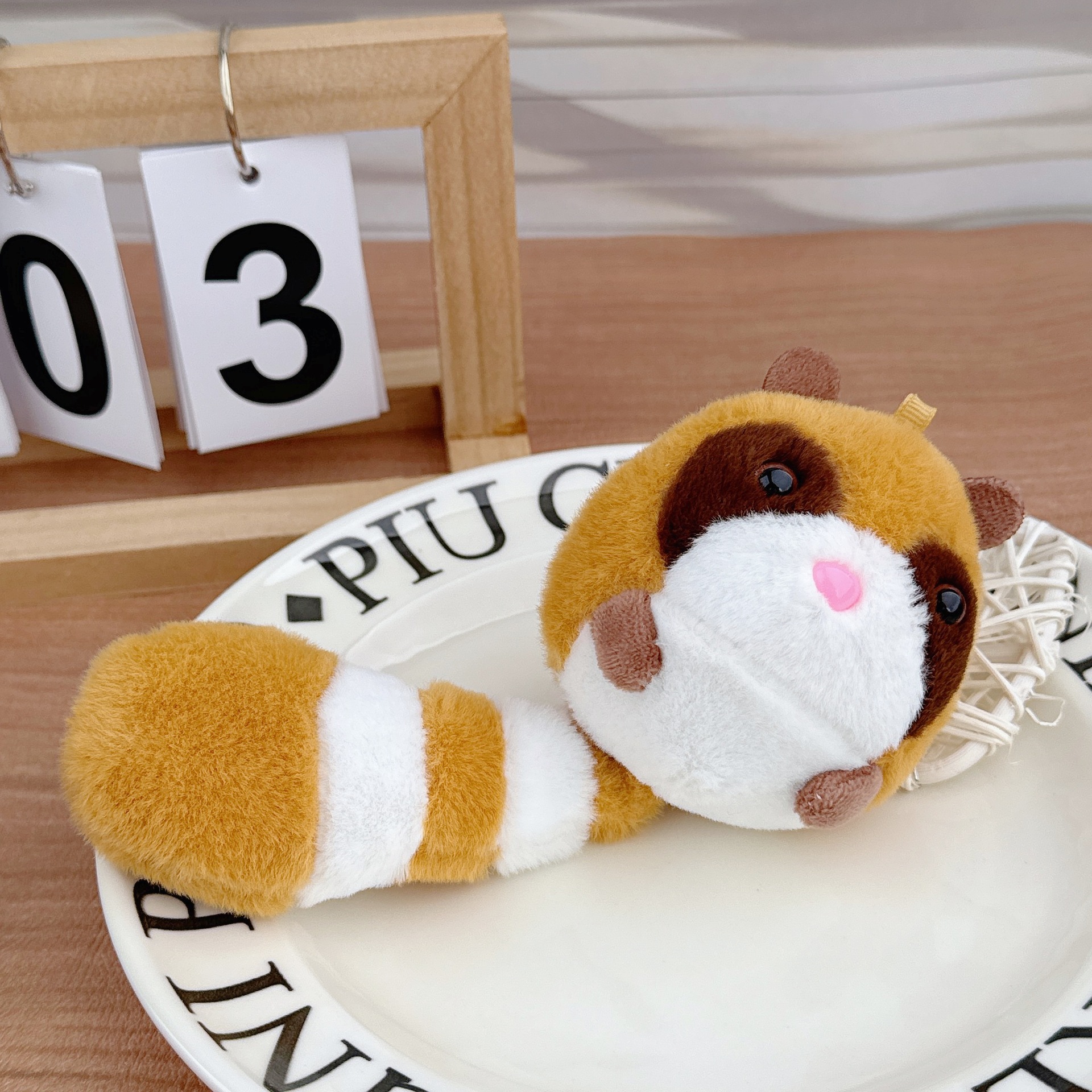 Juguete de peluche transfronterizo Qiwei bolsa de oso llavero colgante de mapache hombres y mujeres pareja llavero muñeca