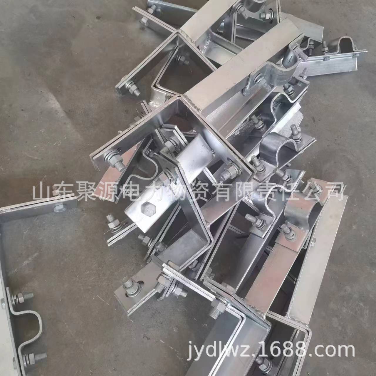 塔用电缆抱箍 镀锌铁附件 U型抱箍 塔用电力固定金具批发