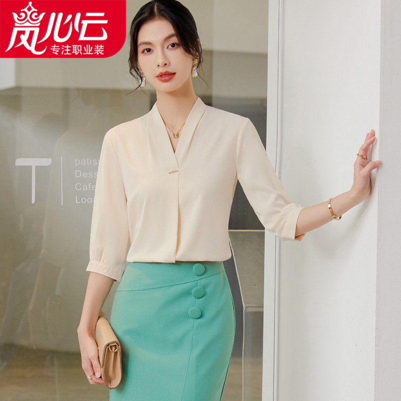 Spring and Summer Korean style fashionable V-neck white shirt Women's Business wear shirt loose hotel front desk work clothes 307 Spring and Summer Korean style fashionable V-neck white shirt Women's Business wear shirt loose hotel front desk work clothes 307