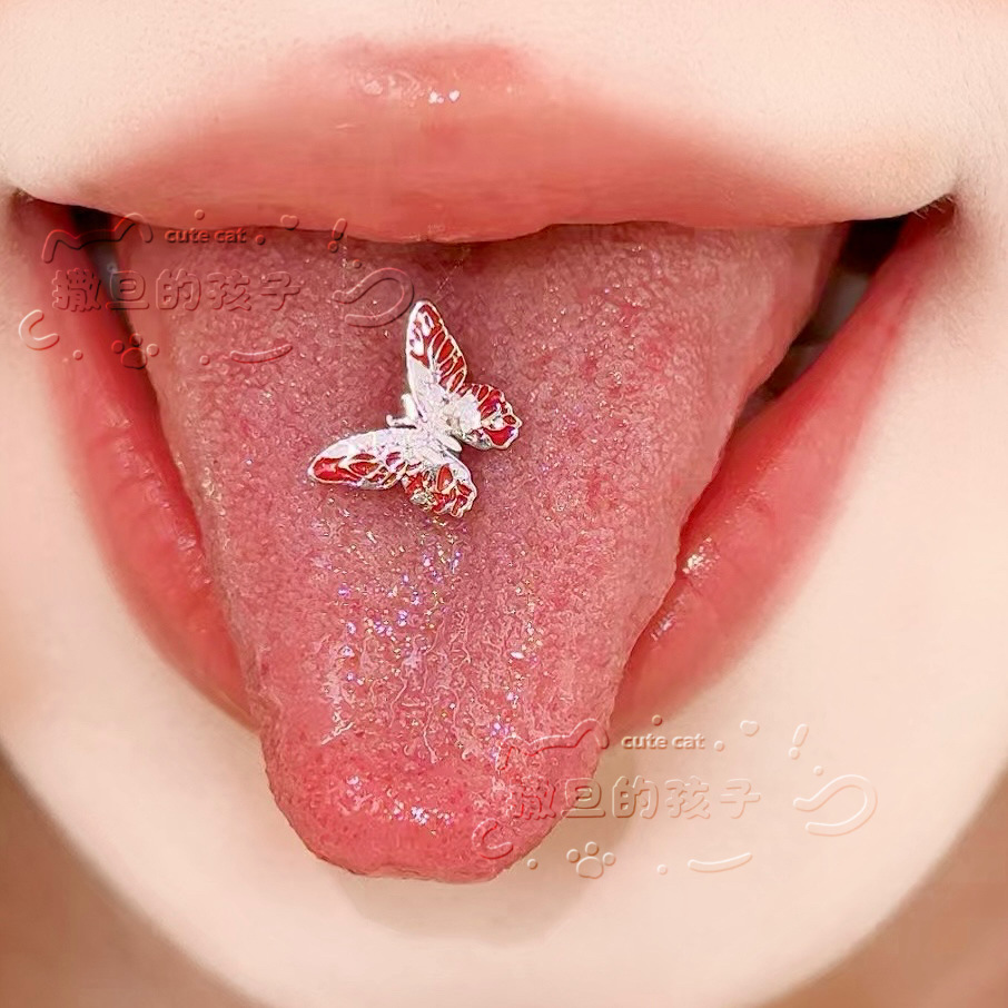 16G labret stud size and finish detail