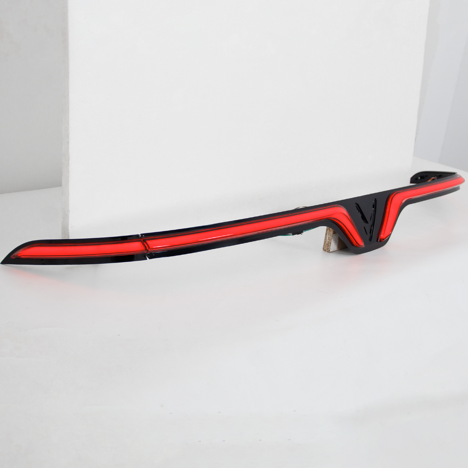 Directly Supplied from the Manufacturer, Suitable for Vietnam's Vinfast Vf5, the Rear Tail Light Is of Reliable Quality, Available in Large Quantities and at a Competitive Price