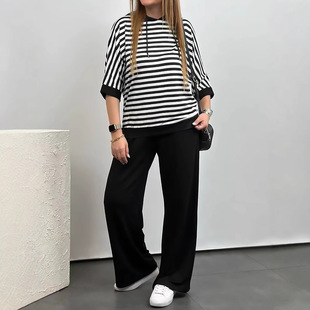 ���e���s�ճ��l�y�����Bñ�l�����¶����伃ɫ�@��ֱͲ�Lѝ�ɼ���