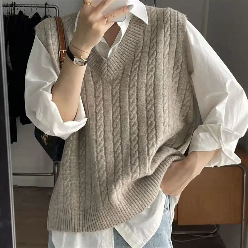 V-Neck Knitted Vest Sweater for Women 2026 Spring and Autumn New Style Layered Loose Plus-Size Sleeveless Top Outerwear V-Neck Knitted Vest Sweater for Women 2026 Spring and Autumn New Style Layered Loose Plus-Size Sleeveless Top Outerwear