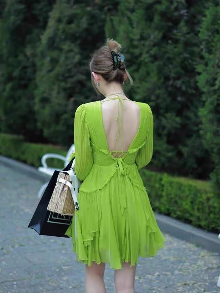 Váy liền voan gợi cảm phong cách Chanel mẫu mới mùa hè cổ chữ V tinh tế — Váy liền màu xanh lá chi tiết 4