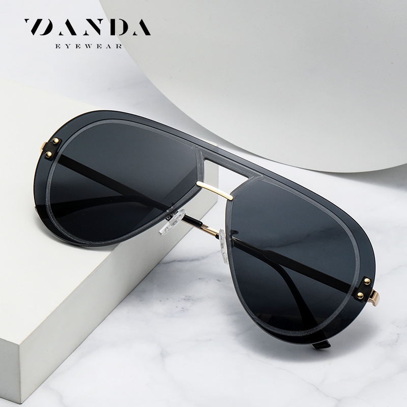 Nuevas gafas de sol transfronterizas JS8521 de los hombres de moda de una sola pieza sin marco gafas de sol al aire libre de conducción clásica Rana gafas