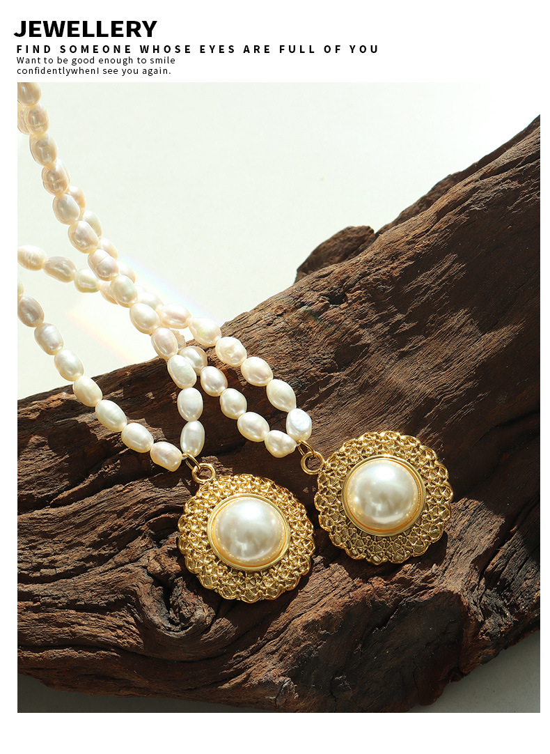 French Style Round Titanium Steel Pendant Necklace Inlay Artificial Pearls Stainless Steel Necklaces