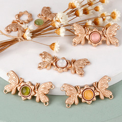 Hanfu Mother-and-Child Buckle: Ming and Song Dynasty Designs—Metal Butterfly-Love-Flower Pair for Qipao, Cloud Shoulder Shawls, and Chinese-Style Retro Buttoned Stand-Up Collar