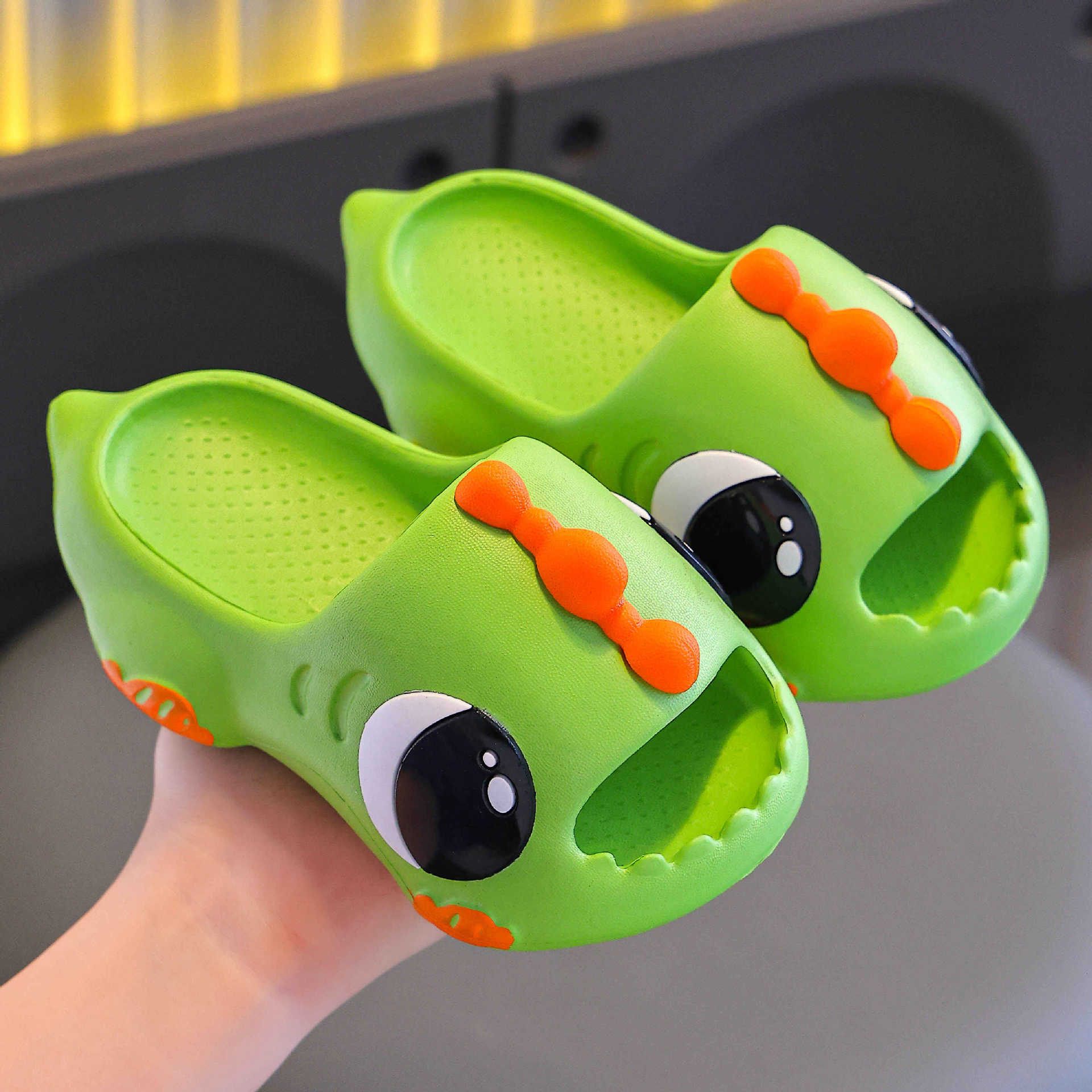 Niños de verano zapatillas frías lindas antideslizantes pisar mierda sensación de baño niñas bebés padres e hijos zapatillas frías en casa