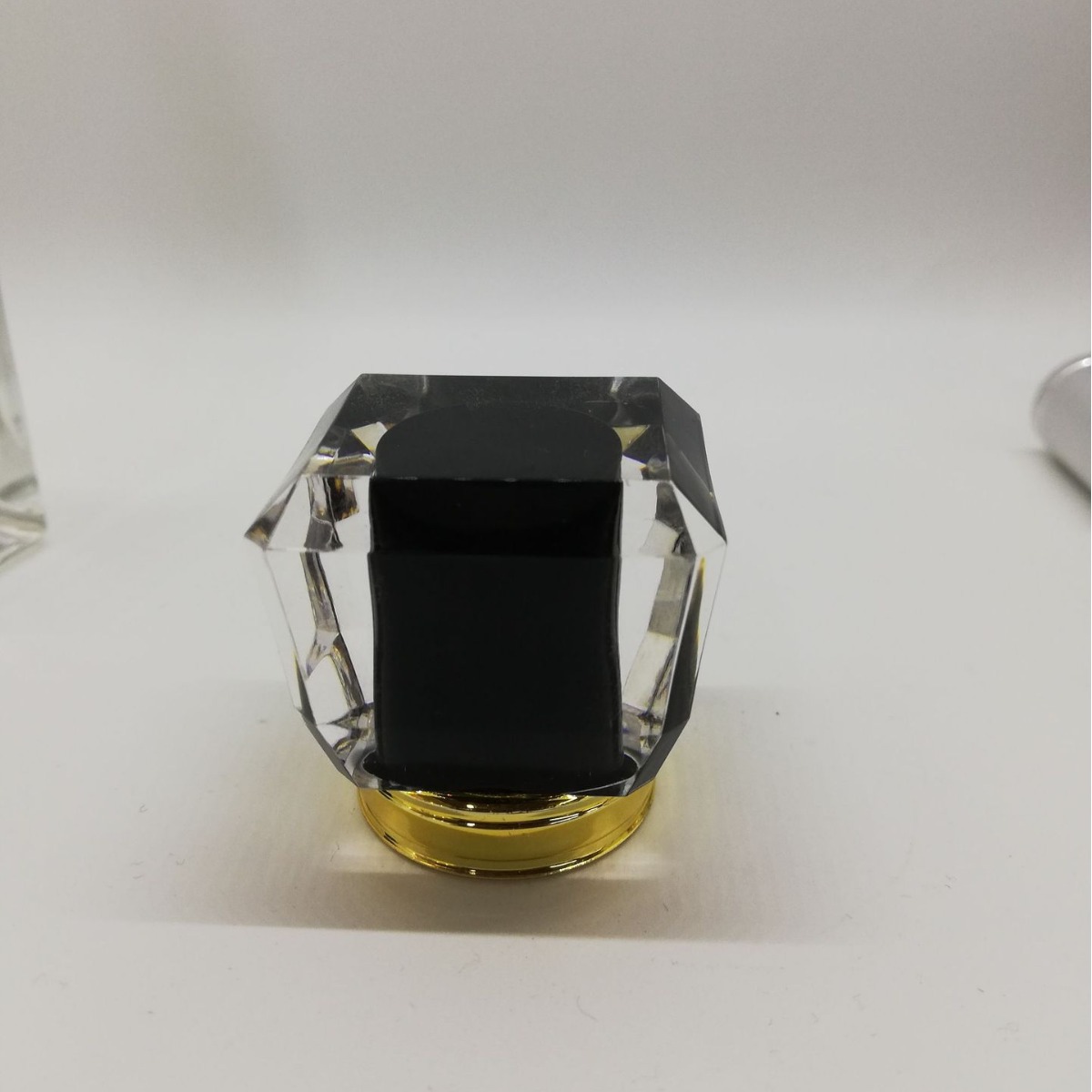 【 香水盖】厂家供应多彩化妆品塑料喷色香水盖日用美妆亚克力盖