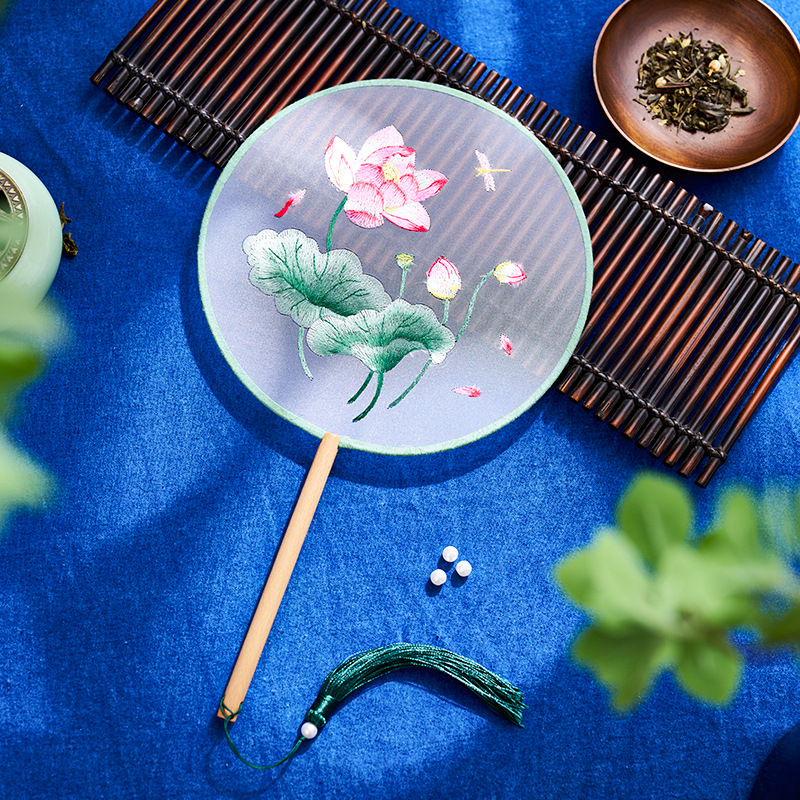 Fan de doble cara bordado de estilo antiguo cheongsam femenino bordado de estilo chino especial de danza de estilo chino bordado Suzhou ventilador redondo