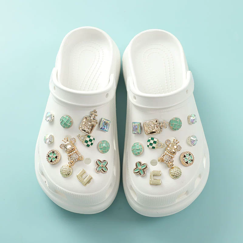 Оптовая продажа DIY Croc роскошные обувные декоративные Croc брелоки