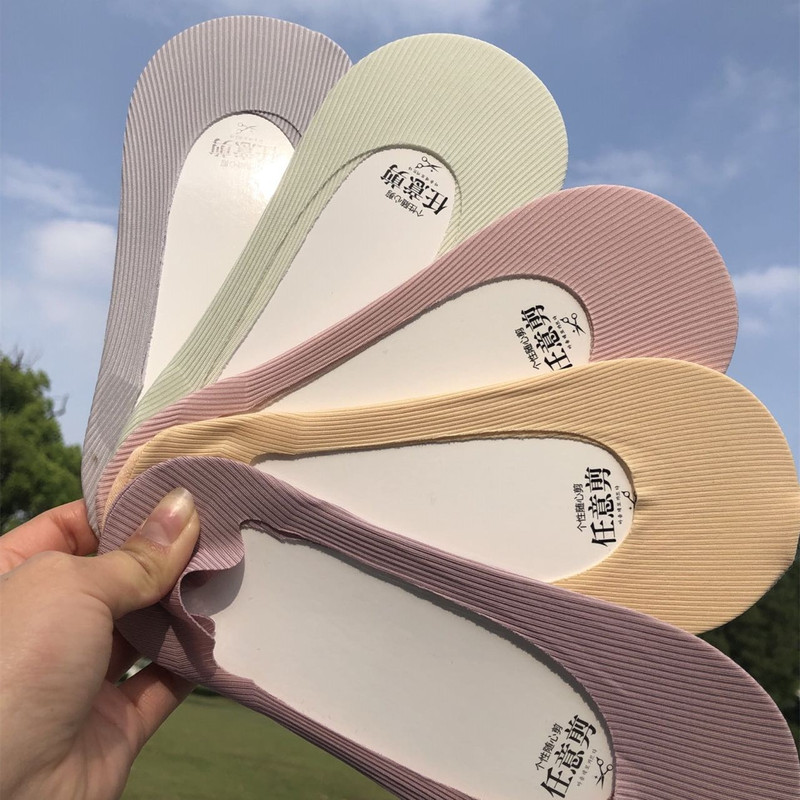 Spring and Summer New Style Free-Cut Ice Silk Socks, Non-Slip Silicone Low-Cut Women's Short Socks, Breathable and Invisible