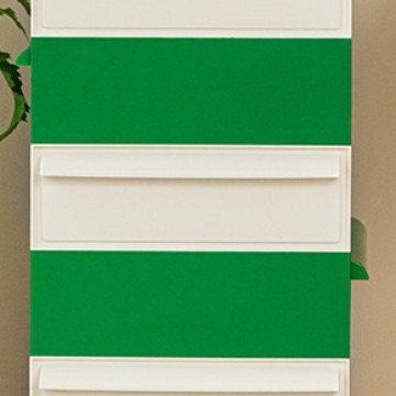 흰색 및 녹색 5 층 벨트 풀리