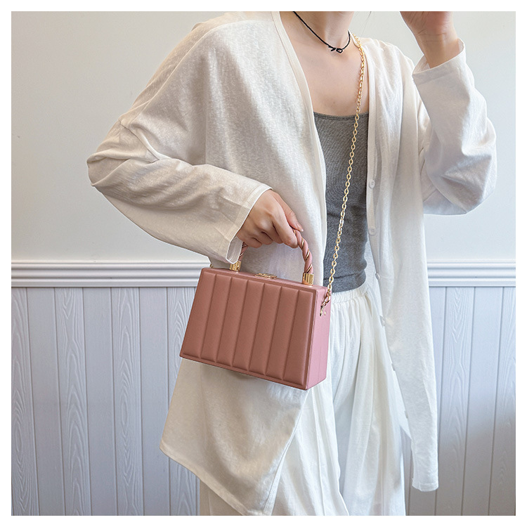 438g Weight Synthetic Leather Lining Material Sewing Thread Fashion Element Lock clasp Closure Type Single Shoulder Strap Strap Type Shoulder Bag Bags Type Holiday, Travel, Shopping Occasion PU Material Solid Color Pattern All Seasons Season Women's Gender Elegant, Streetwear Style Square Shape Medium Size Women's Medium PU Solid Color Elegant Streetwear Sewing Thread Square Lock Clasp Shoulder Bag 19