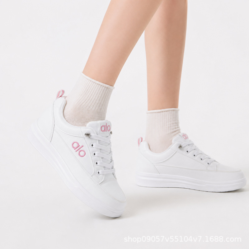 2026 Spring New Style Student White Shoes, Flat-Soled Height-Increasing Women's Shoes, Soft-Soled Shoes That Are Not Tiring for the Feet, Casual Sports Sneakers