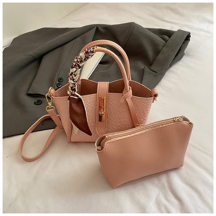 Bolsa de tejido para mujeres 2025 nuevo estilo de alto nivel de verano bolso de hombro para mujeres bolso de cubo de mano