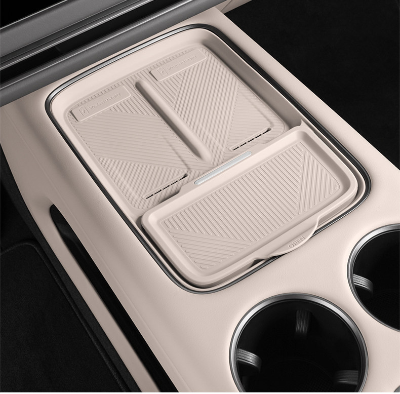 Suitable for the Ideal i8i6, special wireless charging silicone mat for the central console, anti-slip protection for water cups, car interior accessories