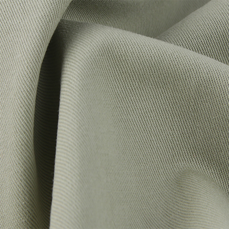 Fábrica directa 100% algodón tejido teñido tela de camisa de hombre trenzada