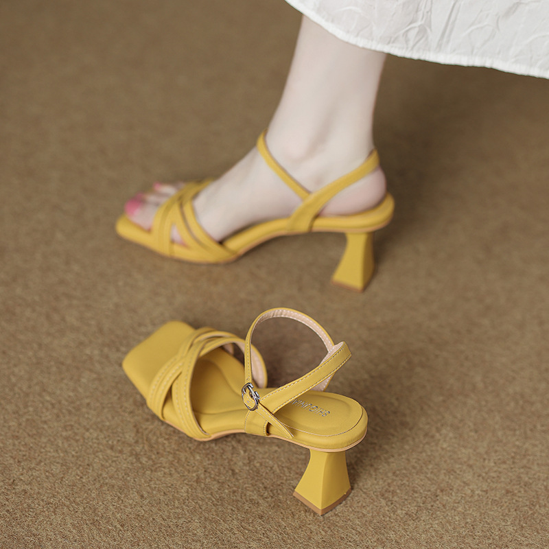 322-1 양가죽 버전 피곤하지 않은 발 스트랩 샌들 여성 2025 여름 신작 패션 실버 하이힐