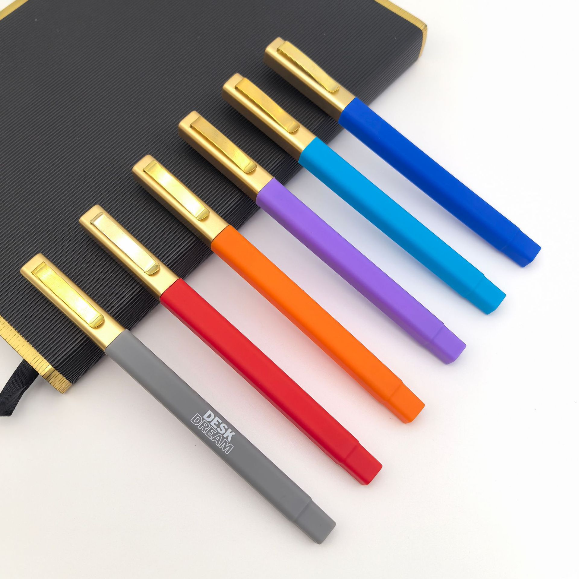 La moda transfronteriza cuadrangular bolígrafo