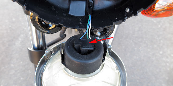 7inch Harley Wrangler Headlight 6-Bead 60W Modified Off-Road Motorcycle Led Headlight with Angel Eye White and Yellow