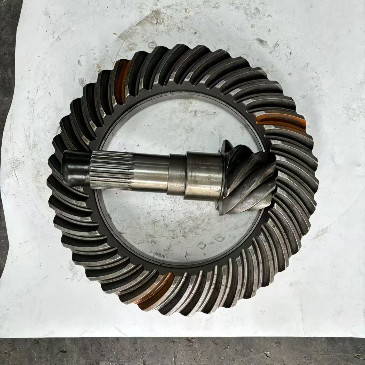 Main engine supporting foreign trade export QT398/FS400 rear axle basin angle tooth 5.57 driving and driven bevel gear