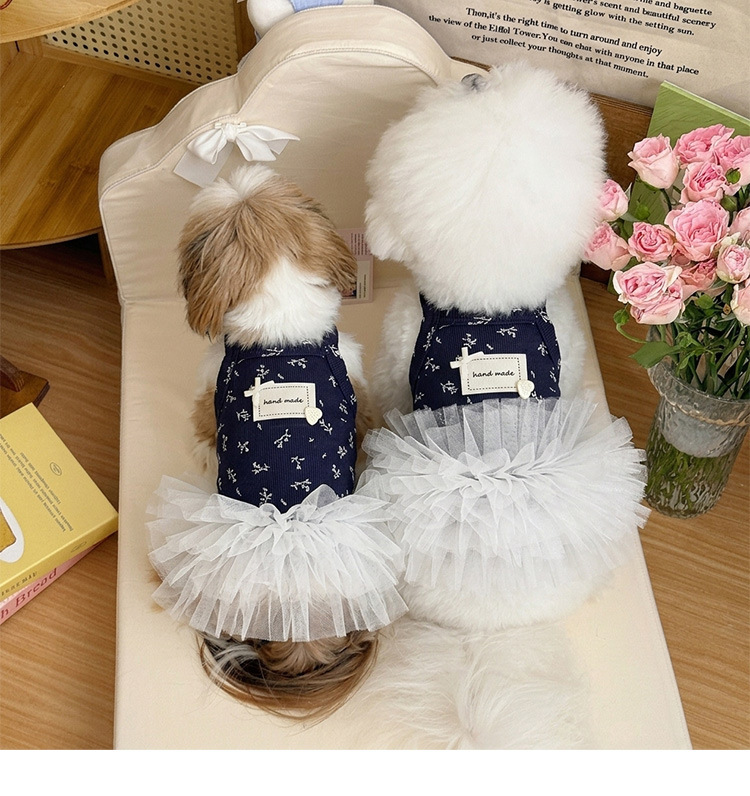 Vestido de verano con flores para perro estilo coreano princesa_voghion.com