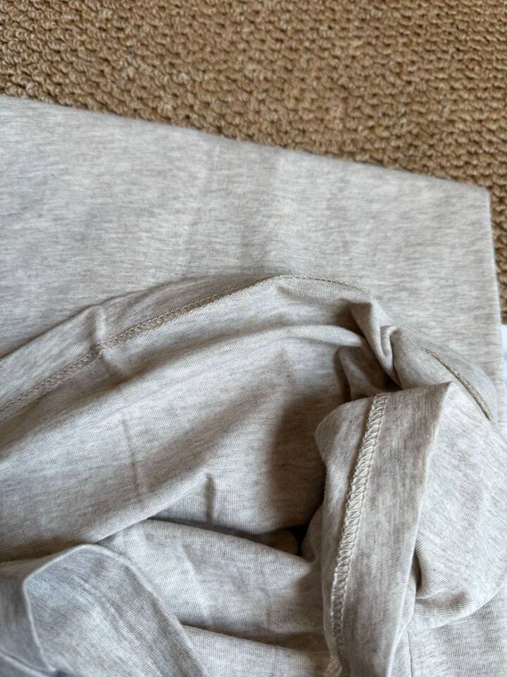 Áo thun nam cổ tròn tay ngắn thêu hình ngựa nhỏ, form rộng thoáng mát — Màu trắng, Màu xanh tím than, Màu yến mạch, màu xám chi tiết 4