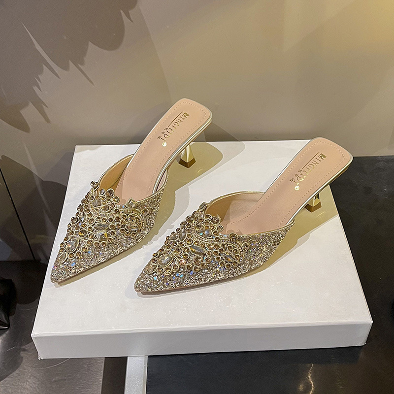 2025 verano nuevo estilo red red diamond medio zapatillas zapatillas de tacón frío zapatillas de tacón alto zapatillas de mujer ropa exterior de moda tacones delgados punta image 7