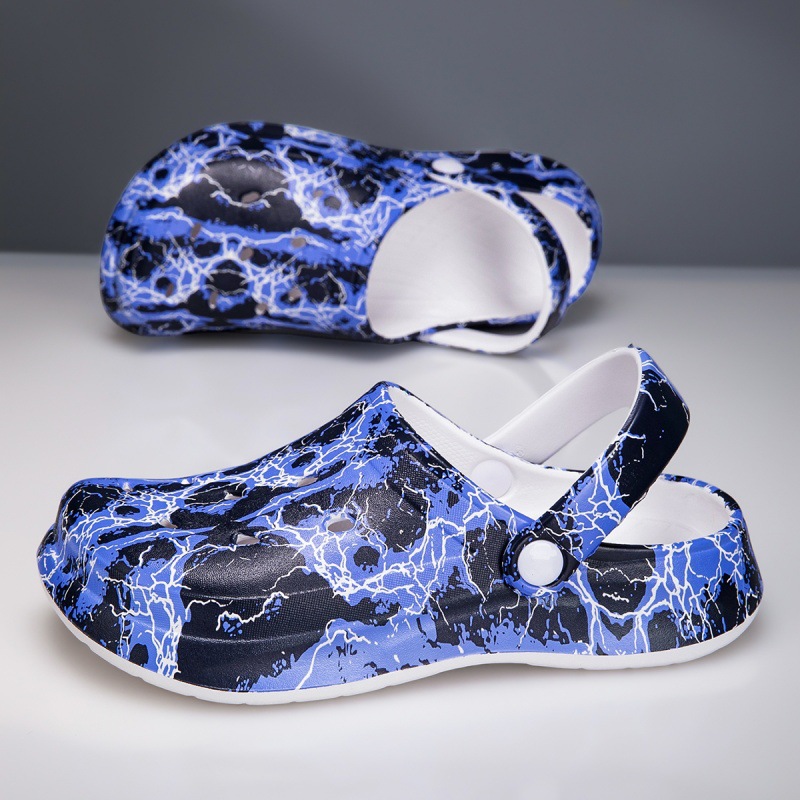 Croc Shoes Summer Non-Slip Outer Wear Versatile Thick-Soled Eva Fashion Beach Sandals 2025 Hot Style Ins Trend Men