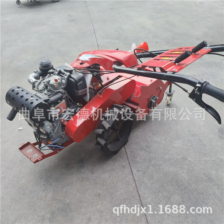 新款小型碎草机 自走式柴油汽油打草机 手推式荒草粉碎还田机