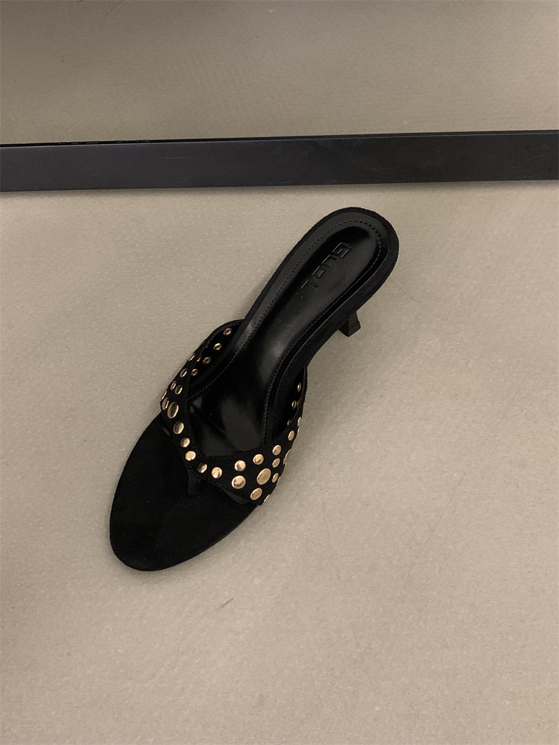2025 New High-End European And American Style Rivet Toe Post Sandals Suede High Heel Slippers For Women Summer Outdoor_vogvips.com