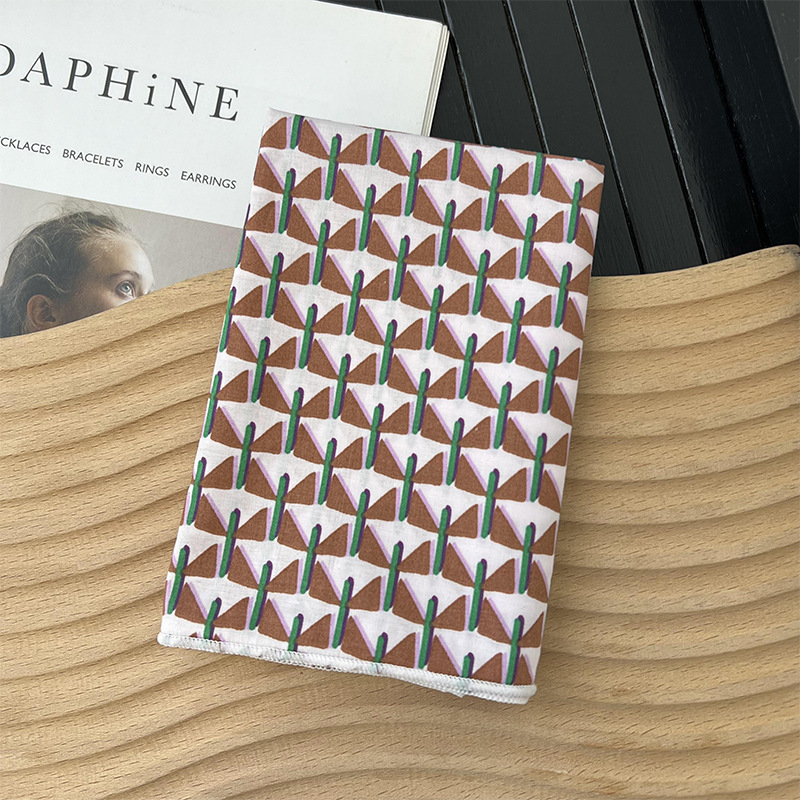 Triángulo verde rojo