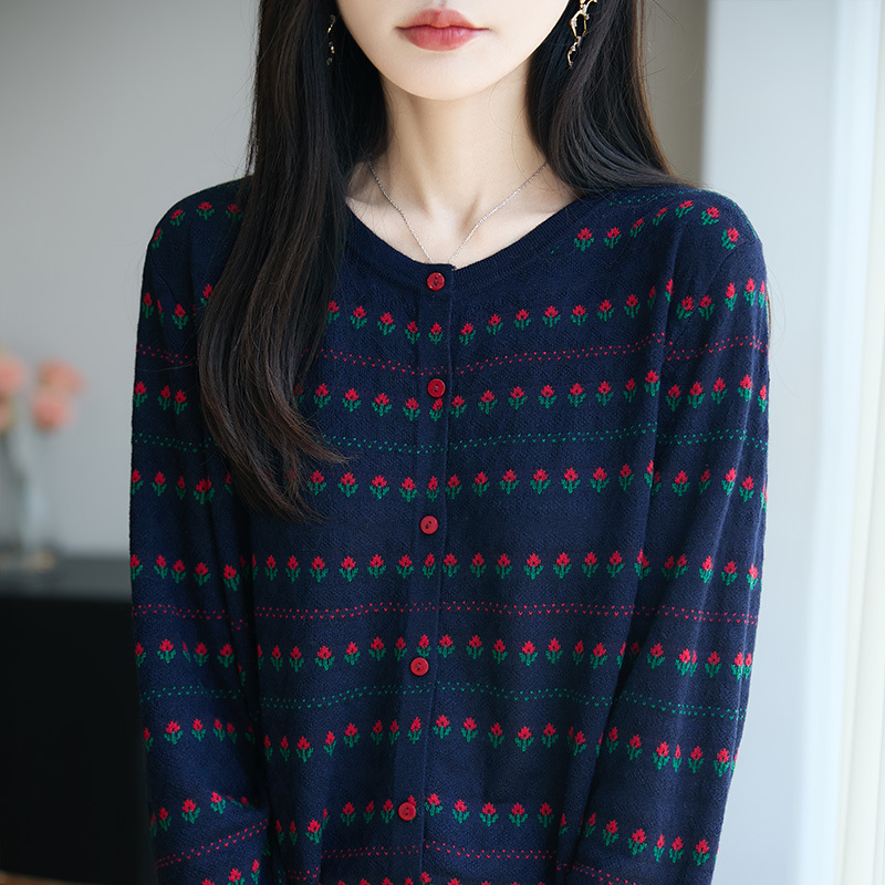 2025年早秋新款精纺羊毛圆领针织开衫长袖女提花宽松百搭上衣外套|undefined