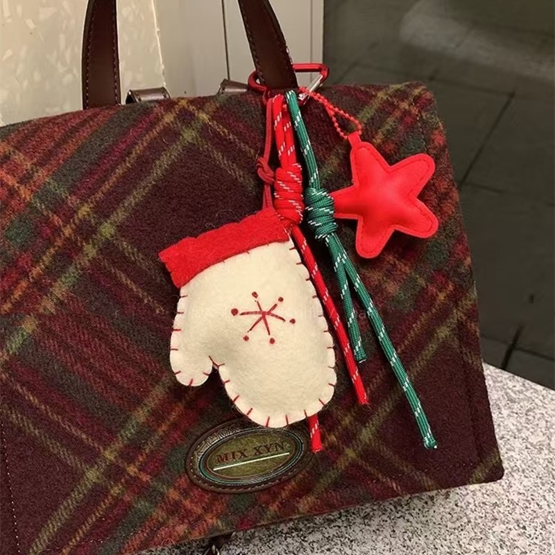 Christmas gloves m style pendant