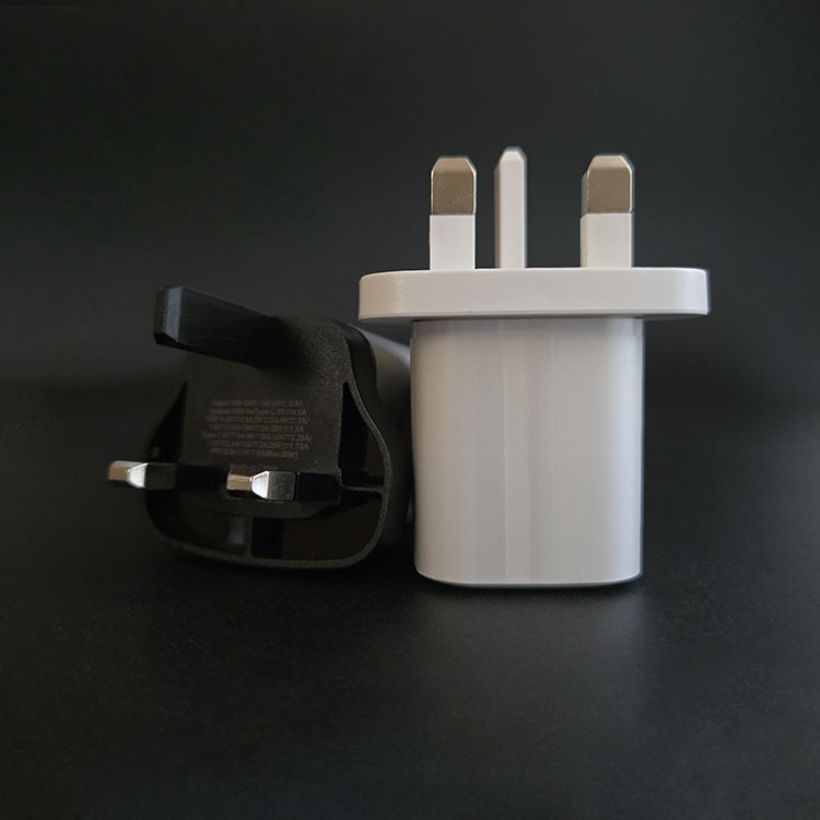 Large Inventory of Multifunctional All-In-One Multi-Protocol Gan Gallium Nitride Pd 35W A+C Uk Standard Ultra-Fast Charger